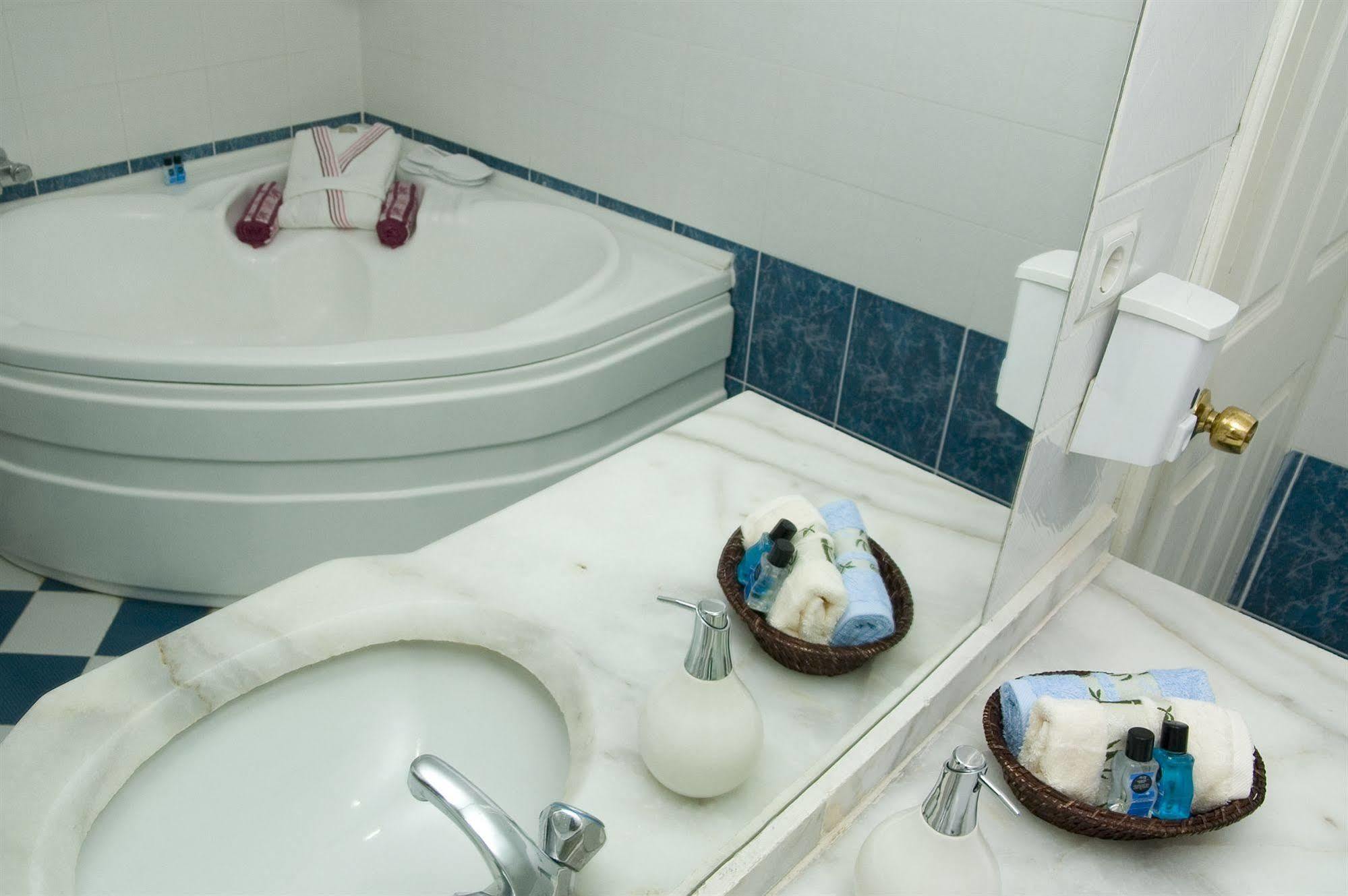 Sevi Classic Hotel Фетие Стая снимка