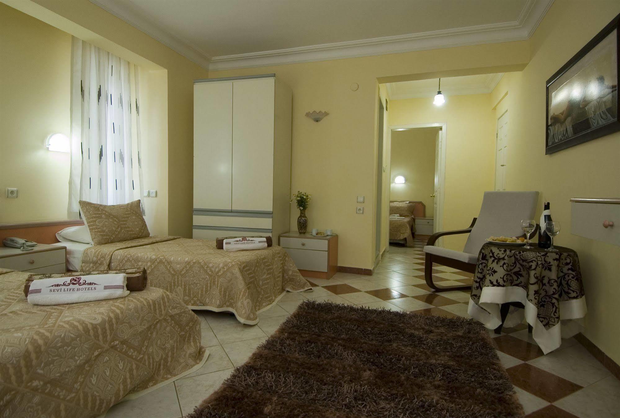 Sevi Classic Hotel Фетие Стая снимка